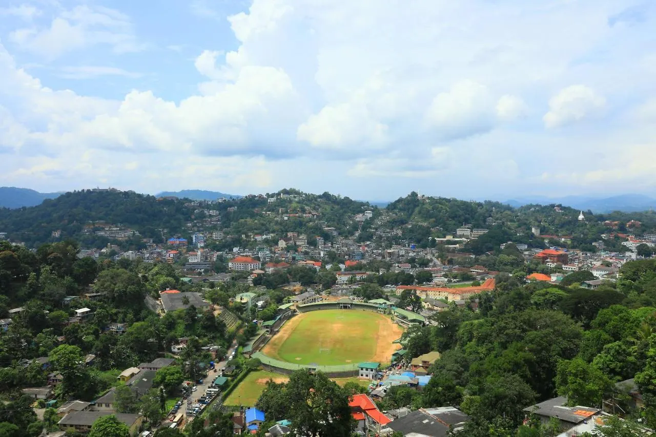 The Peak Pavilion 4*, Kandy
